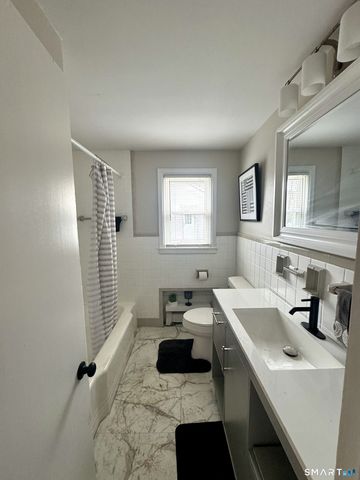 677 Middle Turnpike West, Manchester, CT 06040