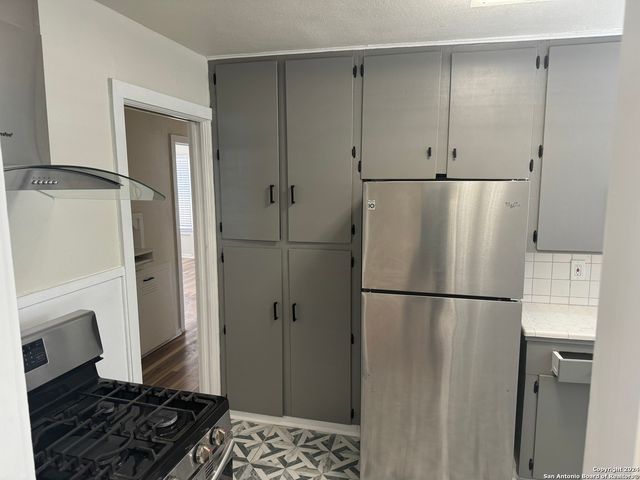 922 McIlvaine Apt 2, San Antonio, TX 78201
