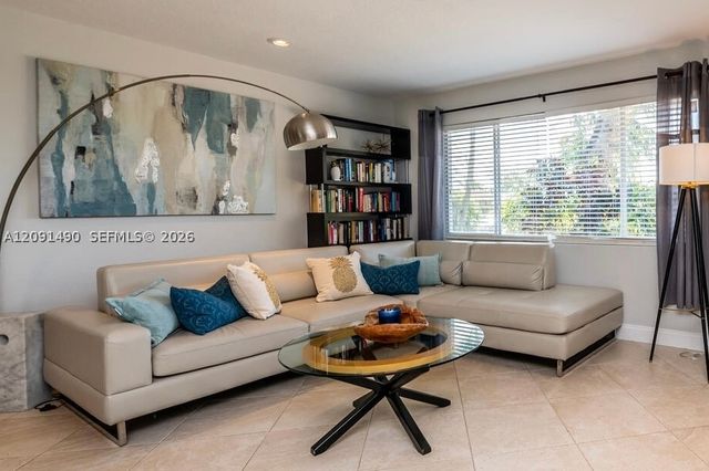 1841 SE 6th St, Pompano Beach, FL 33060