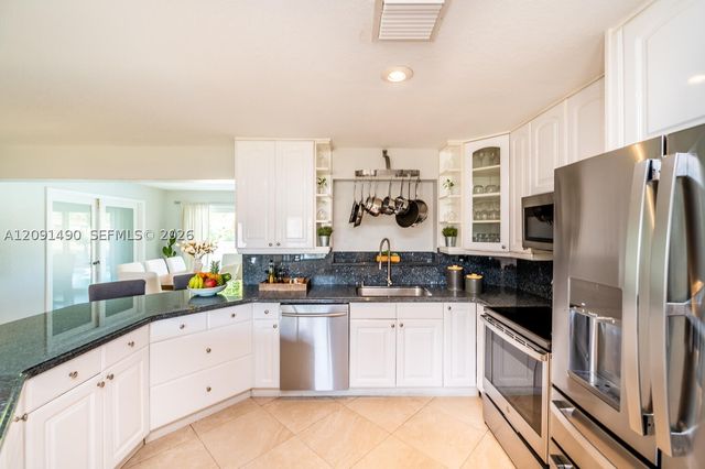1841 SE 6th St, Pompano Beach, FL 33060