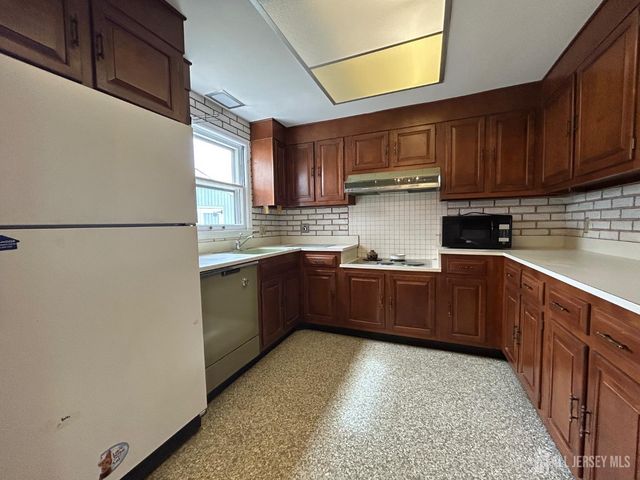 136 Plymouth Lane C, Monroe, NJ 08831