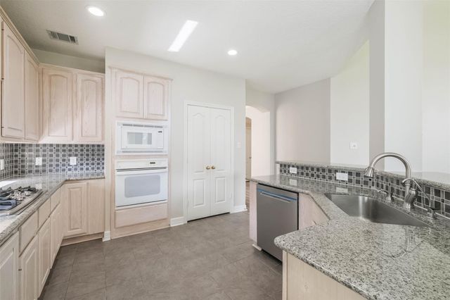 5911 Brook Bend Drive, Sugar Land, TX 77479