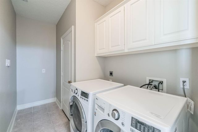 5911 Brook Bend Drive, Sugar Land, TX 77479