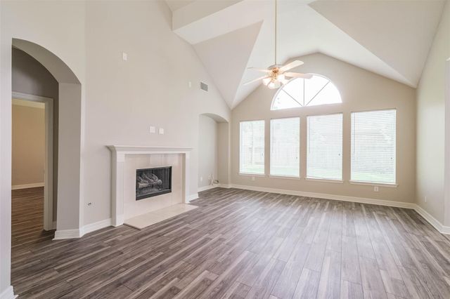 5911 Brook Bend Drive, Sugar Land, TX 77479