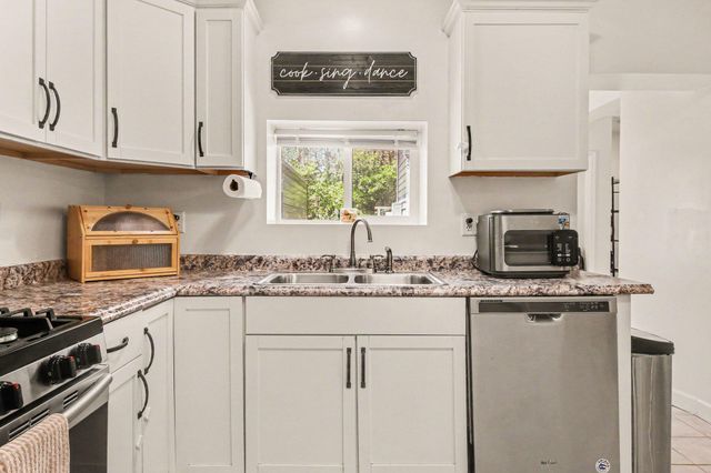1230 Fleming Street, Hobart, IN 46342