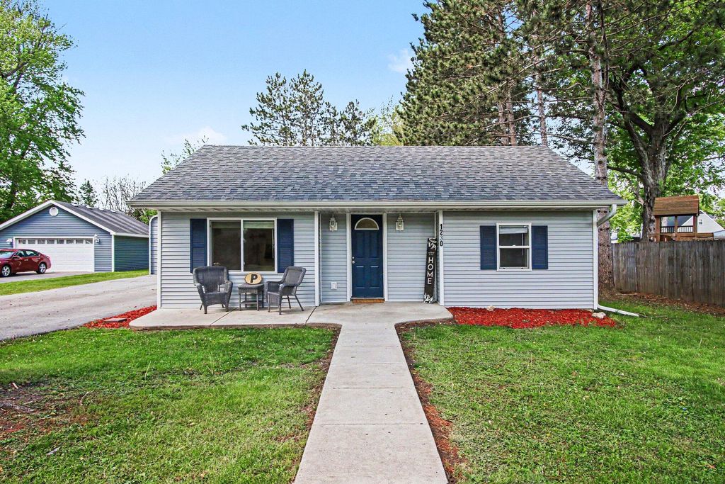 1230 Fleming Street, Hobart, IN 46342
