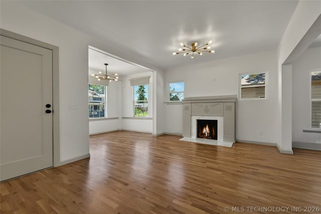 320 E 5th Street, Claremore, OK 74017