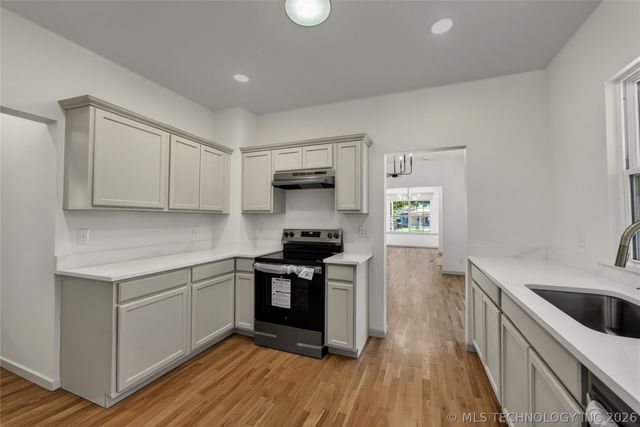 320 E 5th Street, Claremore, OK 74017