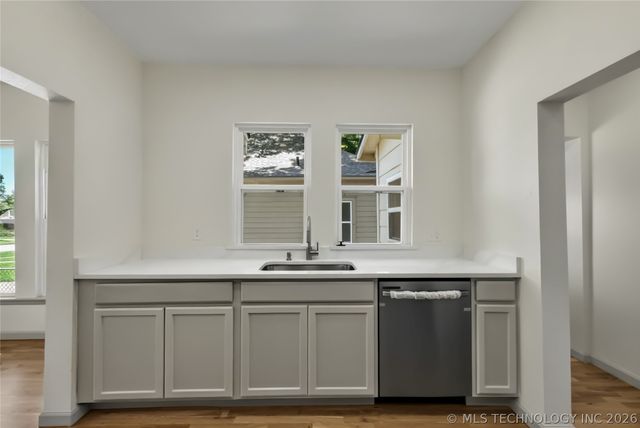 320 E 5th Street, Claremore, OK 74017