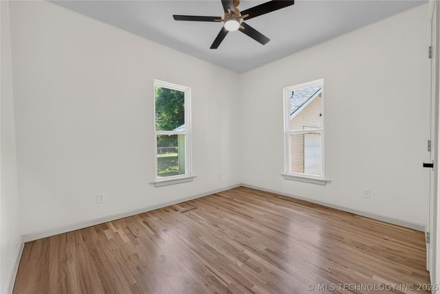 320 E 5th Street, Claremore, OK 74017