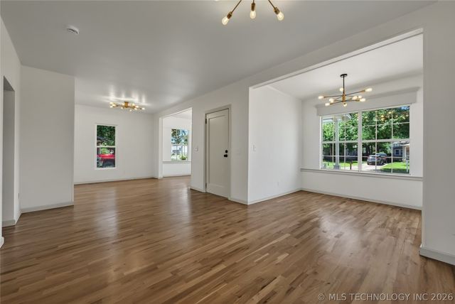 320 E 5th Street, Claremore, OK 74017