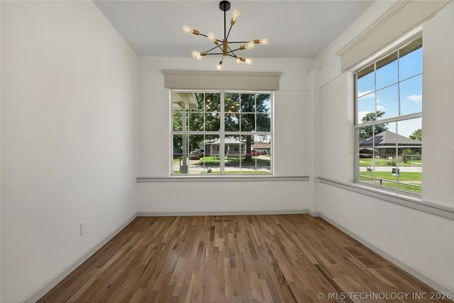 320 E 5th Street, Claremore, OK 74017