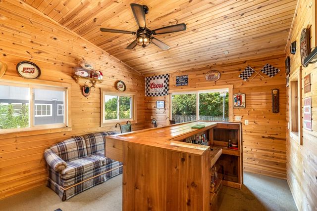 N76W15556 Countryside DRIVE, Menomonee Falls, WI 53051