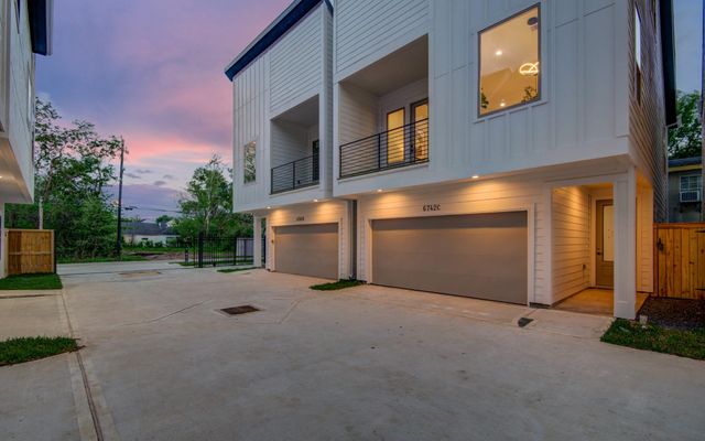 6742 Peerless Street A, Houston, TX 77021