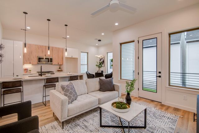 6742 Peerless Street A, Houston, TX 77021