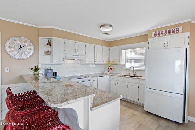 419 40th Street, Sunset Beach, NC 28468