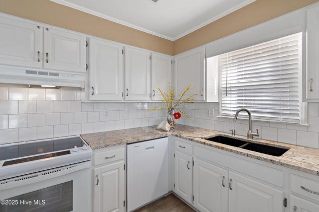 419 40th Street, Sunset Beach, NC 28468