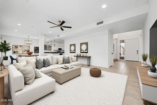 4331 E PRICKLY PEAR Trail, Phoenix, AZ 85050