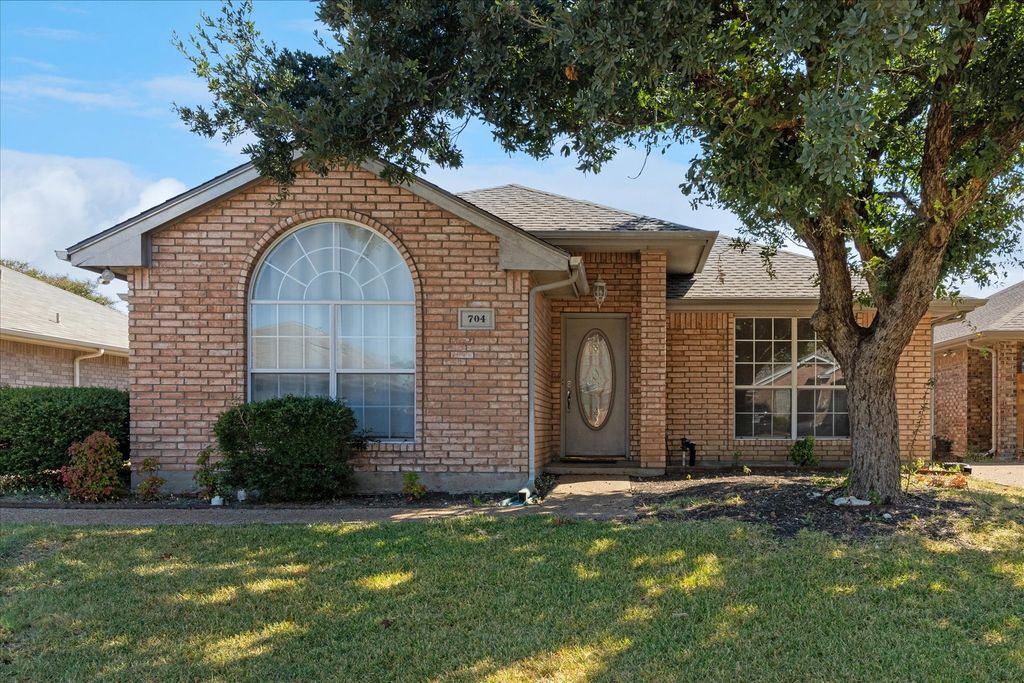 704 Azalea Trail, Waxahachie, TX 75165