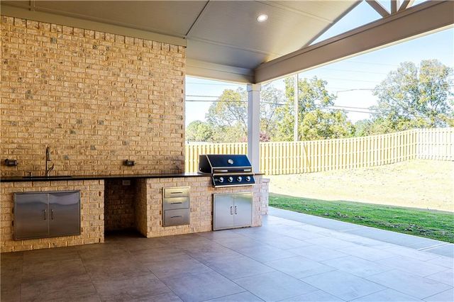 2210 Ridgedale Drive, Grayson, GA 30017