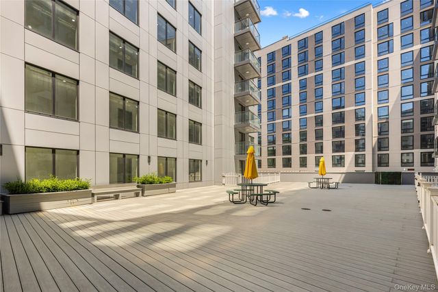 70-65 Queens Boulevard 3D, Woodside, NY 11377