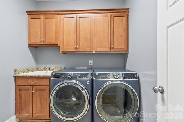 2411 Carriage Lane, Lincolnton, NC 28092