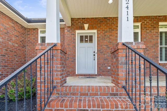 2411 Carriage Lane, Lincolnton, NC 28092