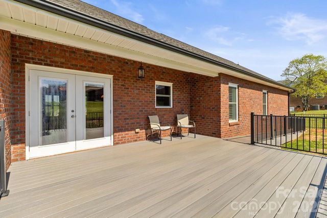 2411 Carriage Lane, Lincolnton, NC 28092