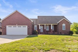2411 Carriage Lane, Lincolnton, NC 28092