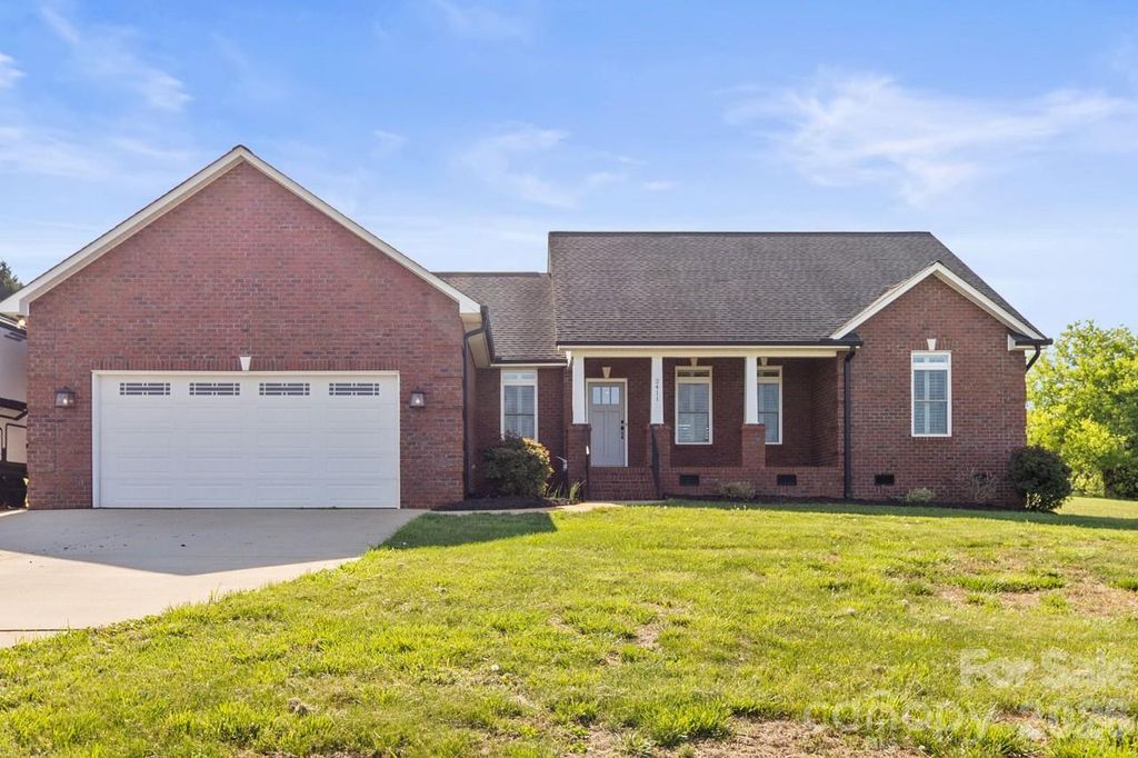 2411 Carriage Lane, Lincolnton, NC 28092