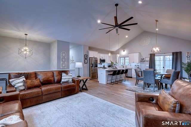 5 Rebecca Court, Montville, CT 06370