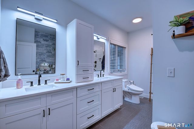 5 Rebecca Court, Montville, CT 06370