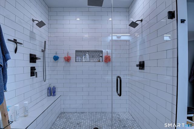 5 Rebecca Court, Montville, CT 06370