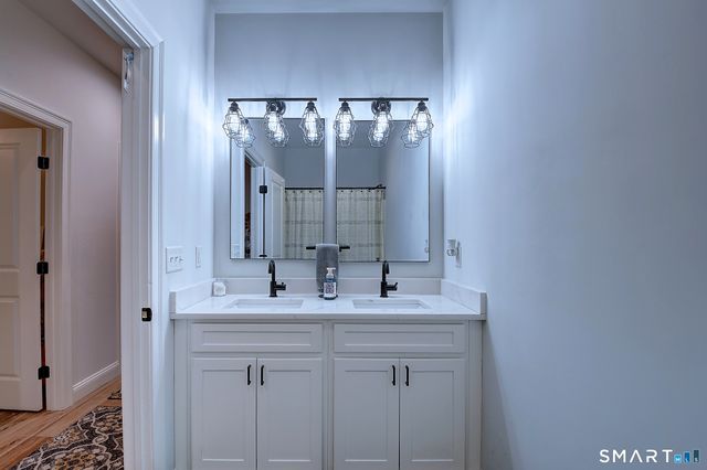 5 Rebecca Court, Montville, CT 06370