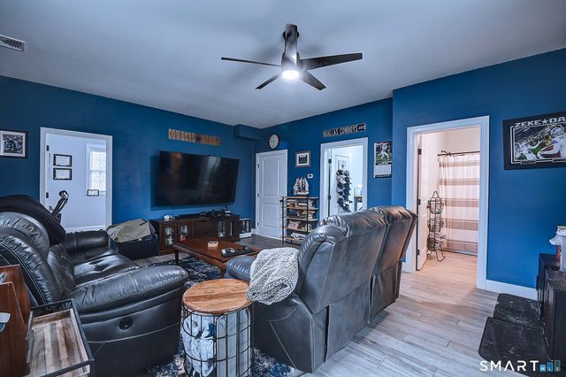 5 Rebecca Court, Montville, CT 06370