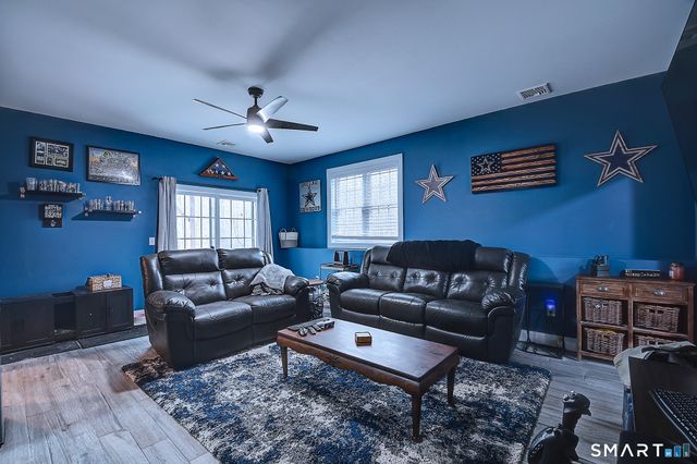 5 Rebecca Court, Montville, CT 06370