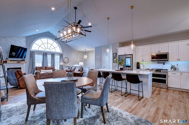 5 Rebecca Court, Montville, CT 06370