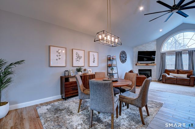 5 Rebecca Court, Montville, CT 06370