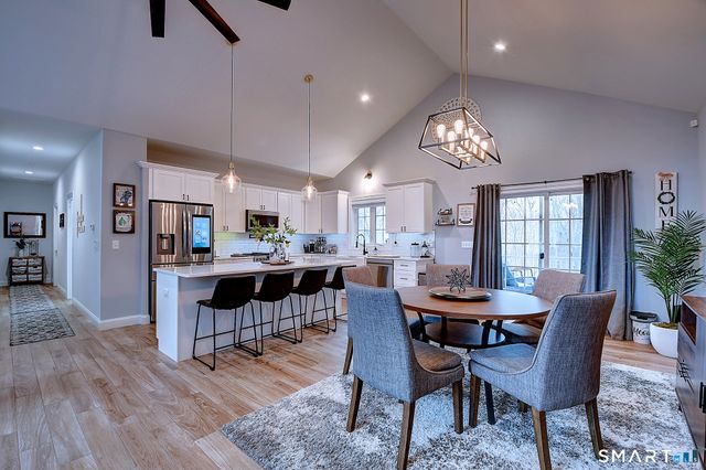 5 Rebecca Court, Montville, CT 06370