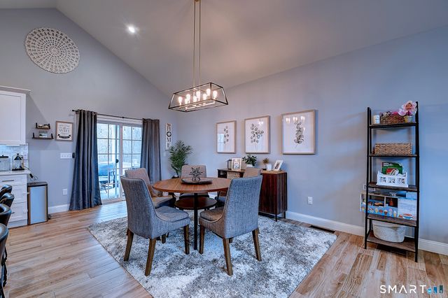 5 Rebecca Court, Montville, CT 06370