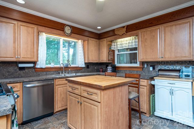 117 Rockwood Lane, Statesville, NC 28677