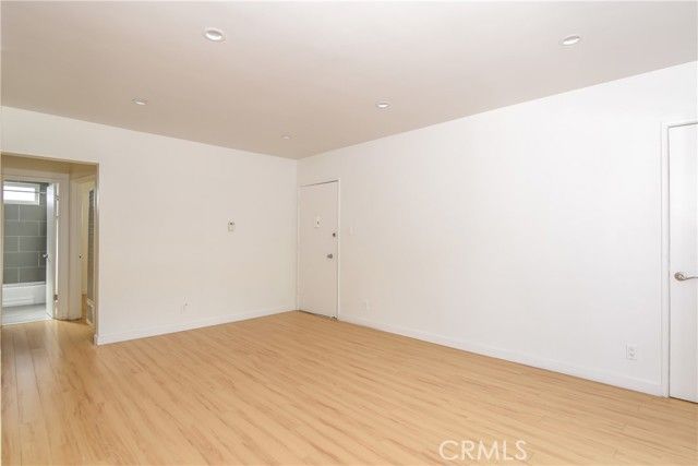 11921 Goshen Avenue 6, Los Angeles, CA 90049