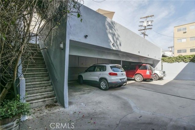 11921 Goshen Avenue 6, Los Angeles, CA 90049