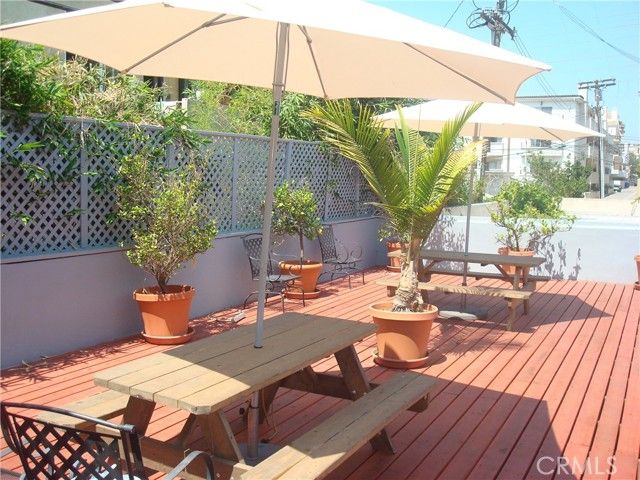 11921 Goshen Avenue 6, Los Angeles, CA 90049