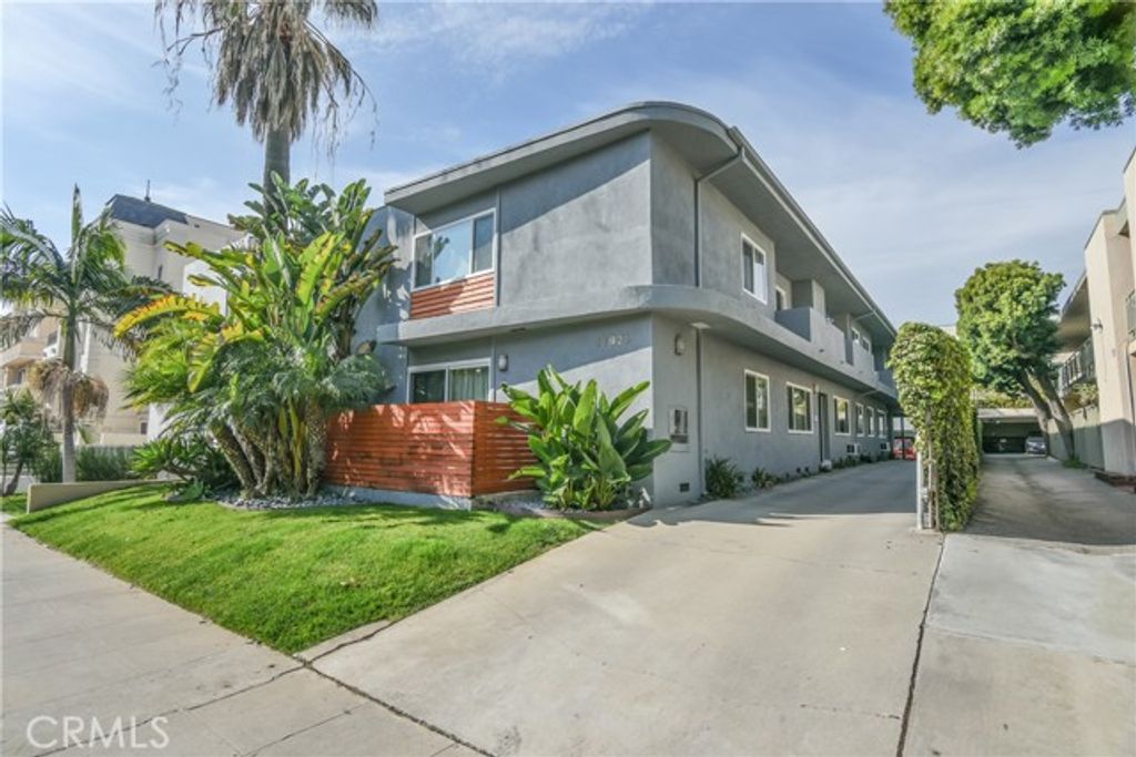 11921 Goshen Avenue 6, Los Angeles, CA 90049