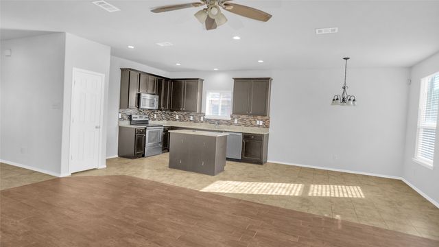 5836 Mirror Ridge Drive, Fort Worth, TX 76179
