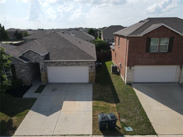 5836 Mirror Ridge Drive, Fort Worth, TX 76179