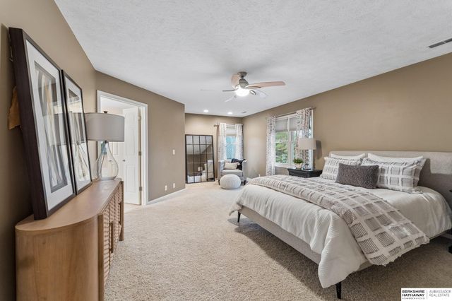 18608 Lamont Street, Omaha, NE 68130