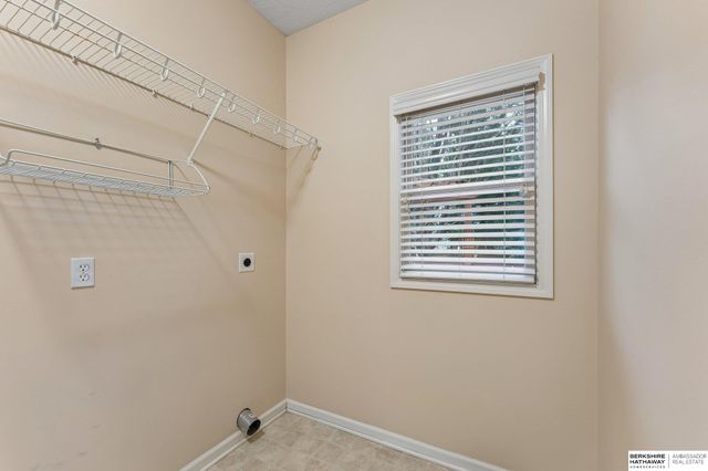 18608 Lamont Street, Omaha, NE 68130