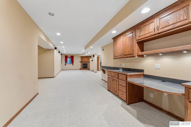 18608 Lamont Street, Omaha, NE 68130